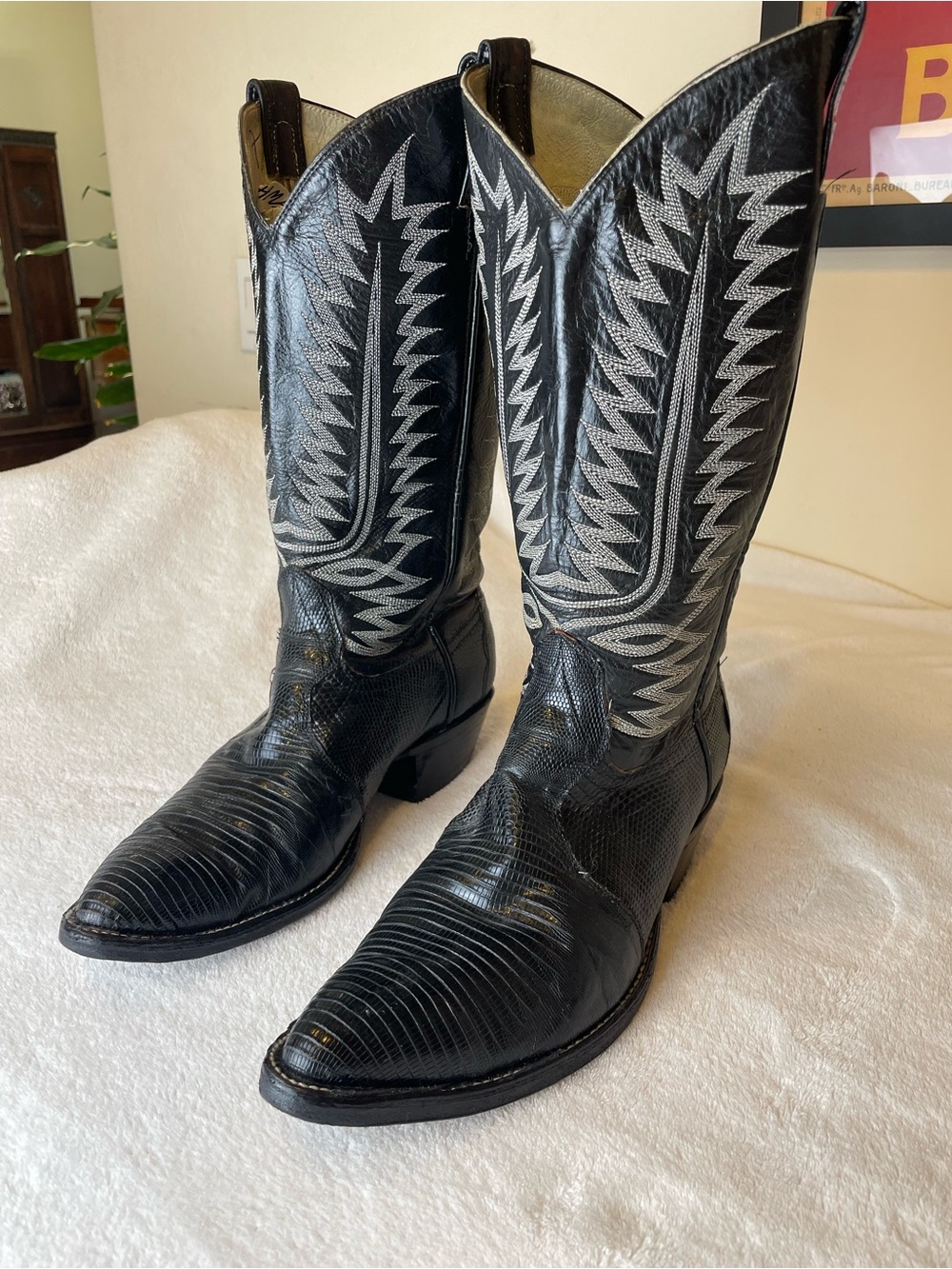 Men's Black exotic skin Western Cowboy Boots with Decorative Stitching